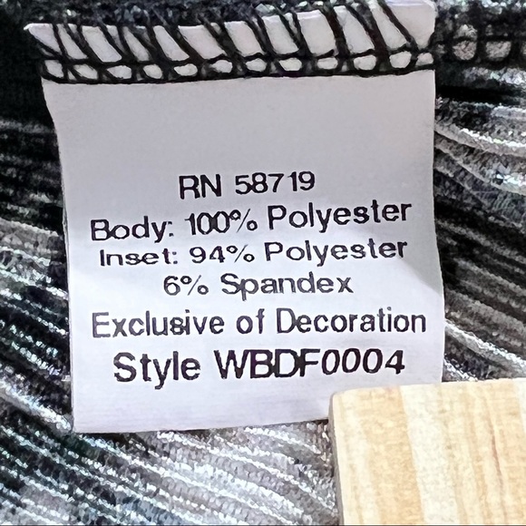 Notations Plus-Size  Mock 2-Piece Top Size 3X - Picture 5 of 10